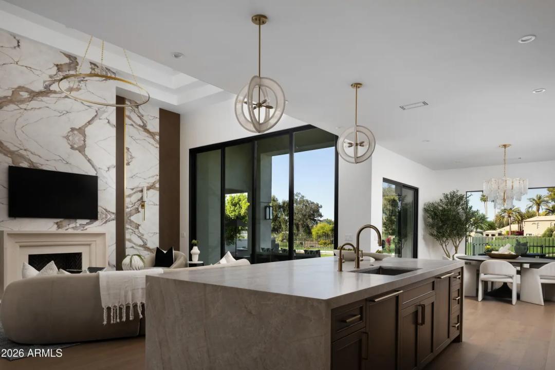 Real Estate Picture 13