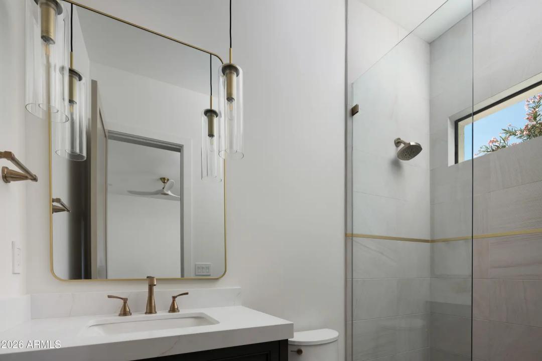 Real Estate Picture 25