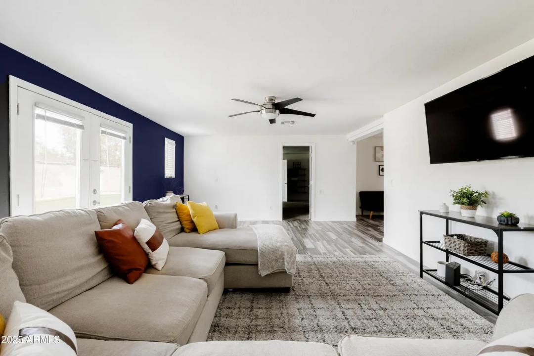 Real Estate Picture 13