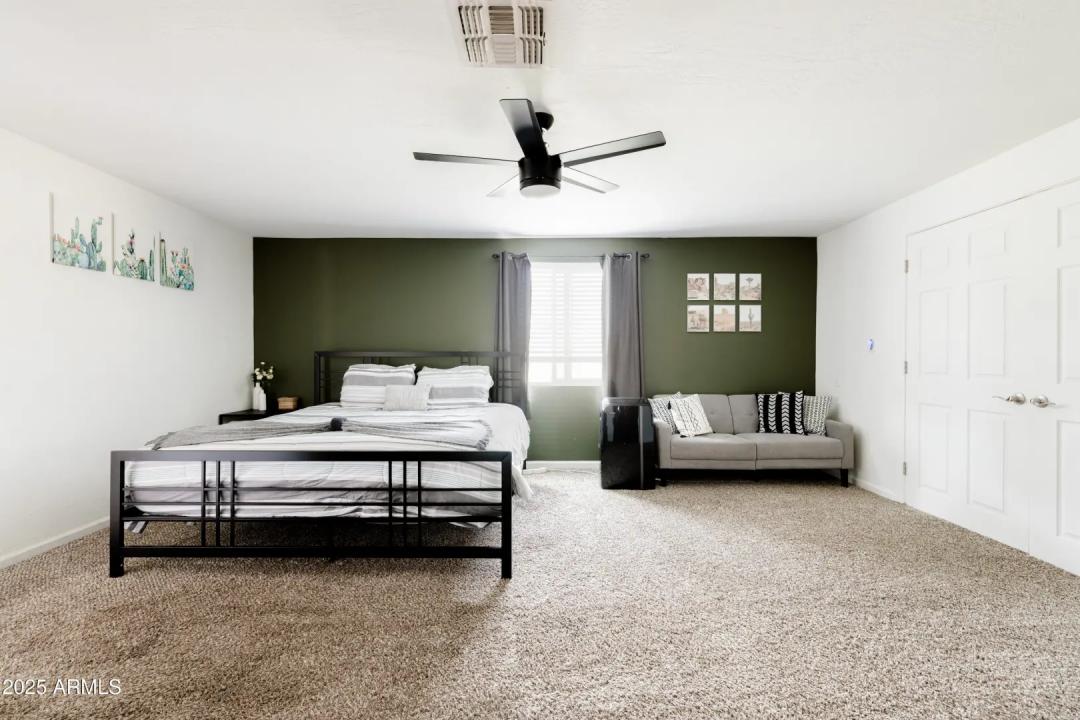 Real Estate Picture 15