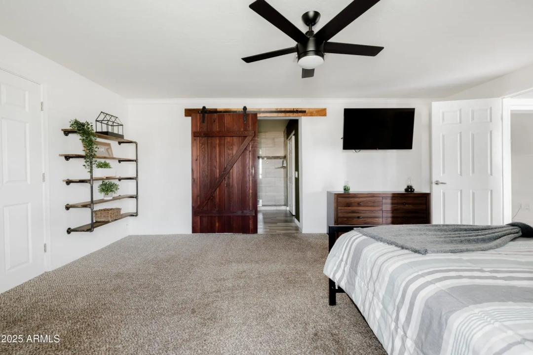 Real Estate Picture 16