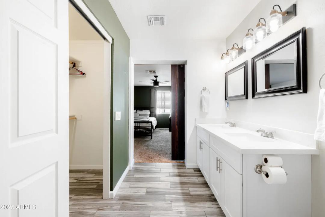 Real Estate Picture 19