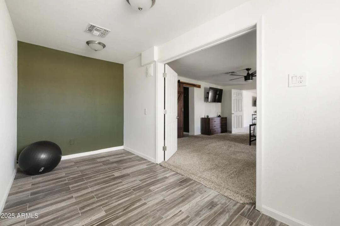 Real Estate Picture 23