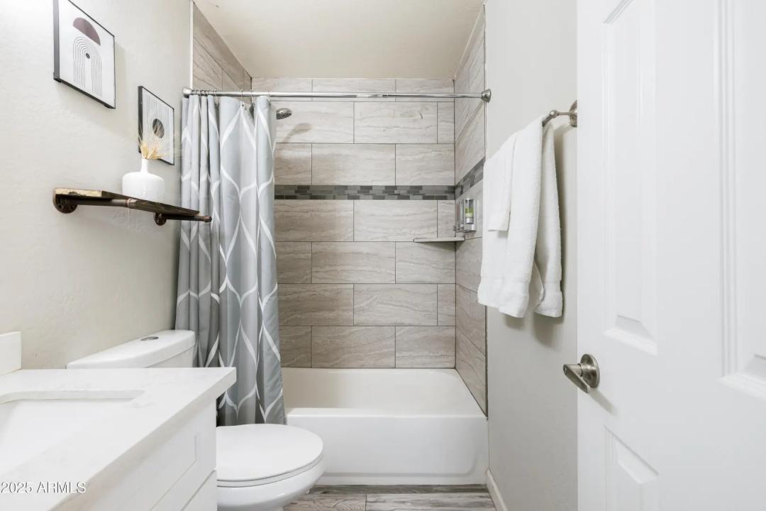 Real Estate Picture 26