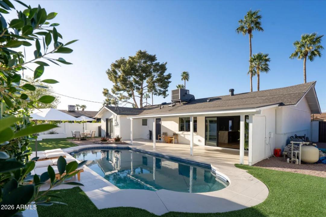 Real Estate Picture 33