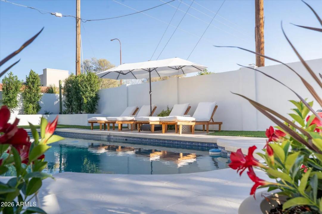 Real Estate Picture 36