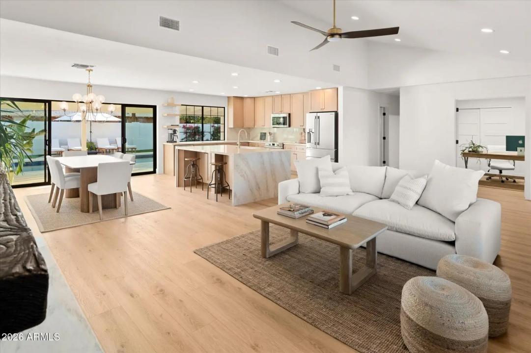 Real Estate Picture 5