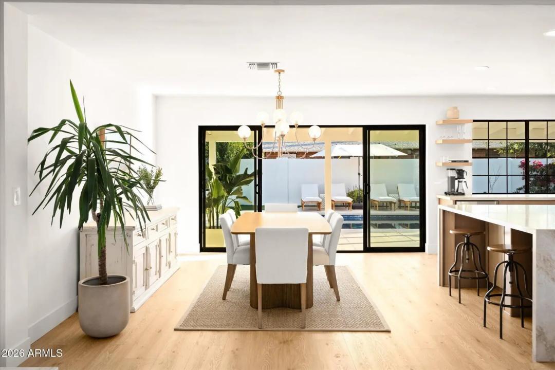 Real Estate Picture 15