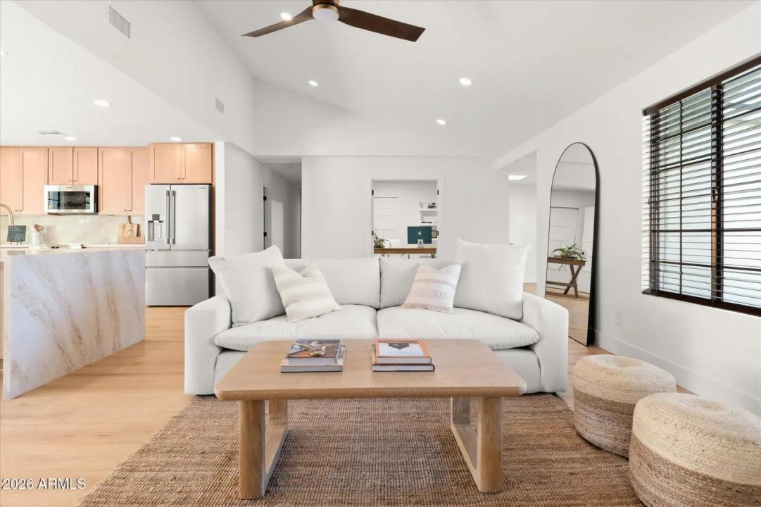 Real Estate Picture 7