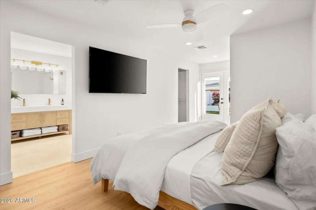 Real Estate Picture 18