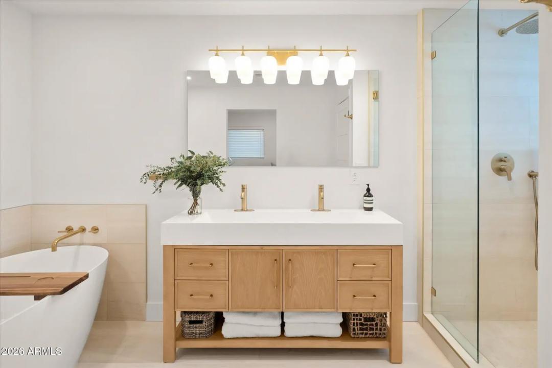 Real Estate Picture 20