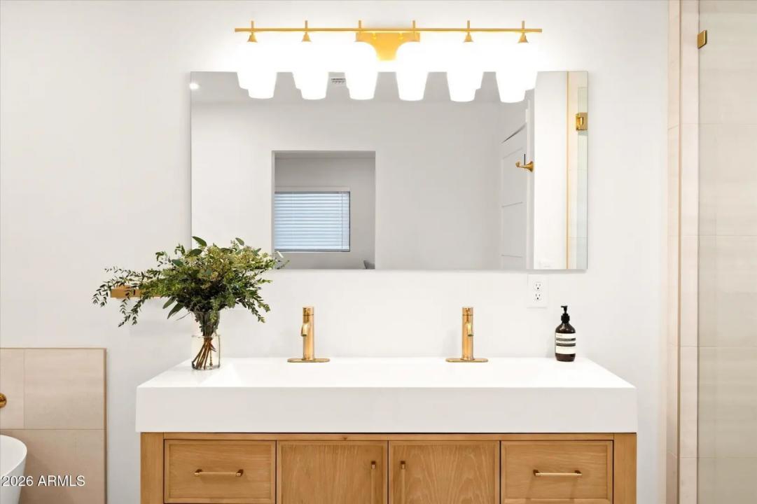 Real Estate Picture 21