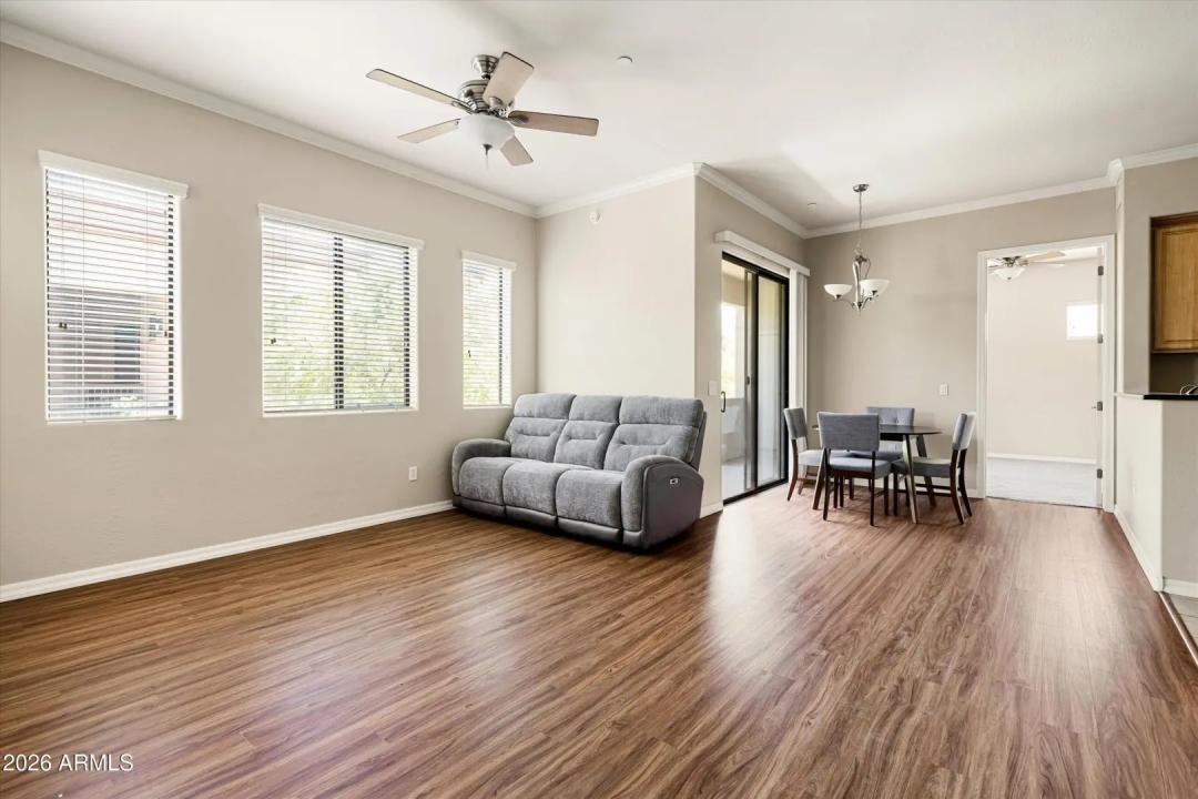 Real Estate Picture 4