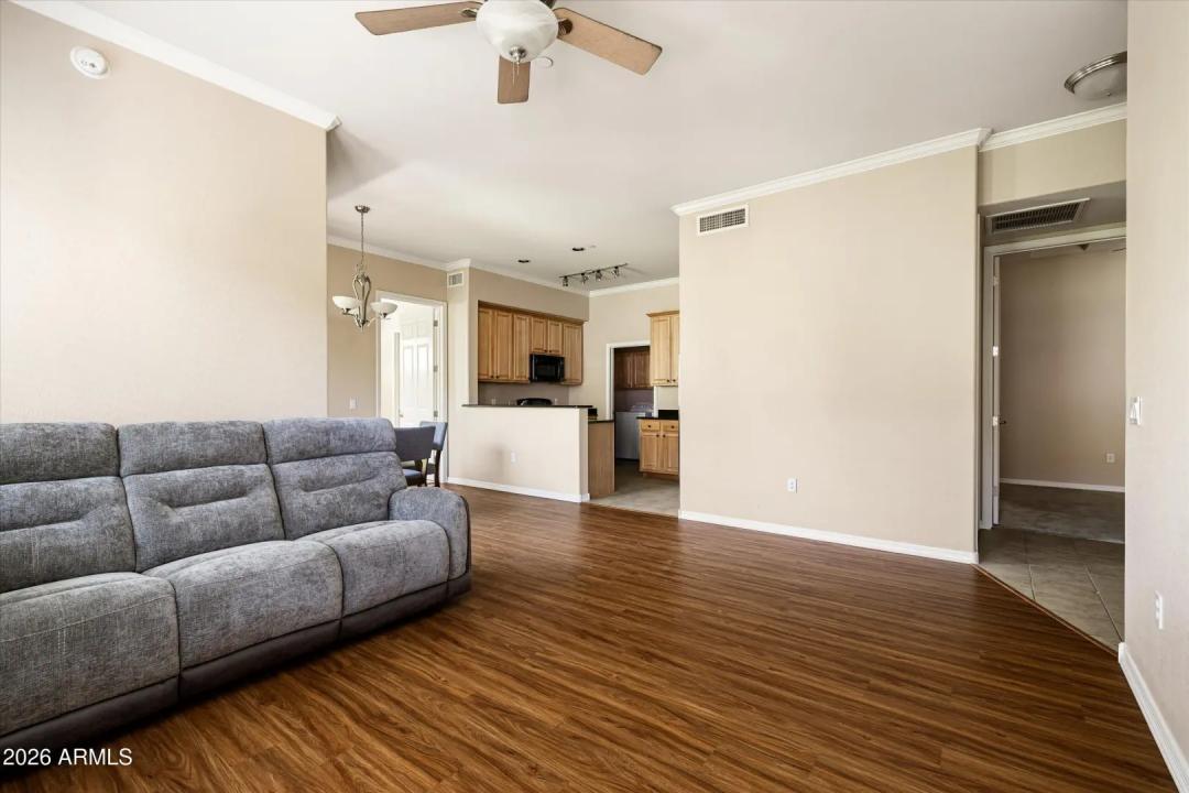 Real Estate Picture 7