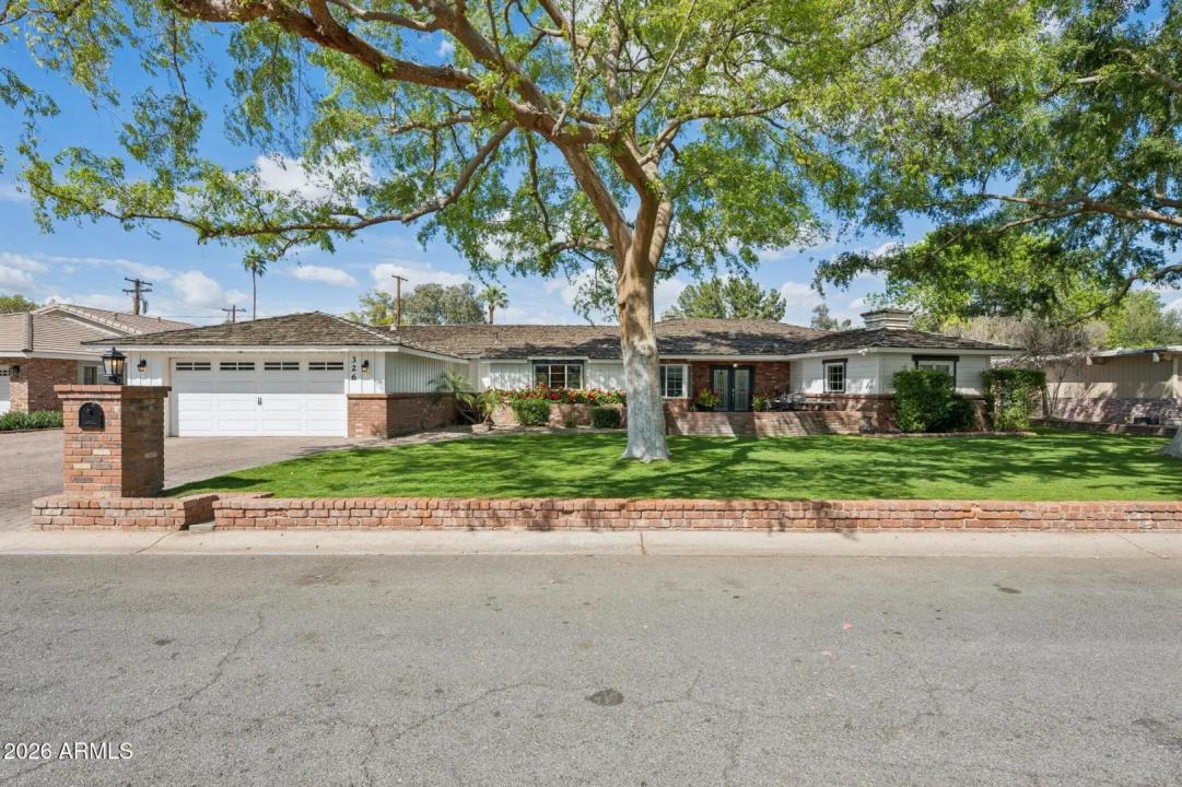 Real Estate Picture 1