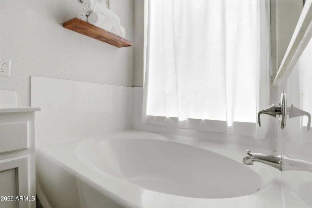 Real Estate Picture 34