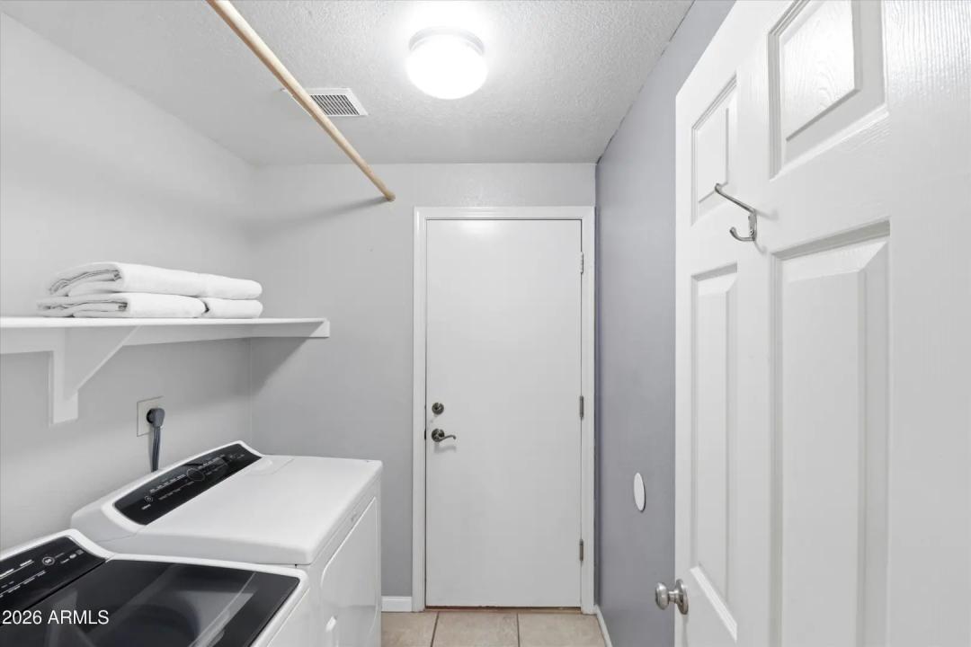 Real Estate Picture 32