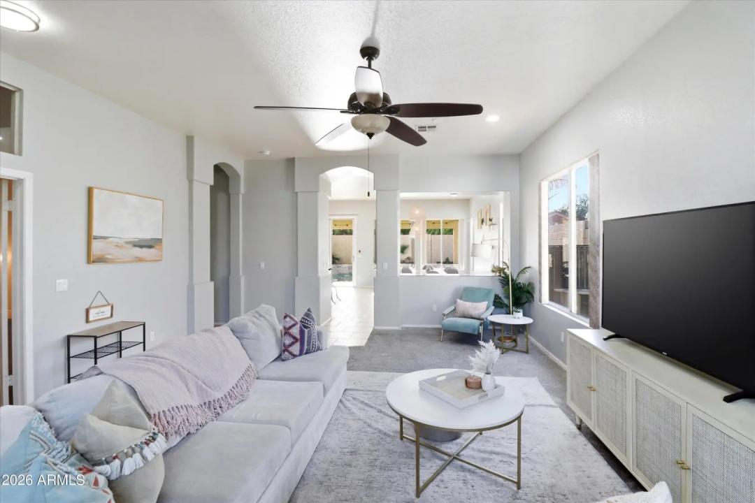 Real Estate Picture 13