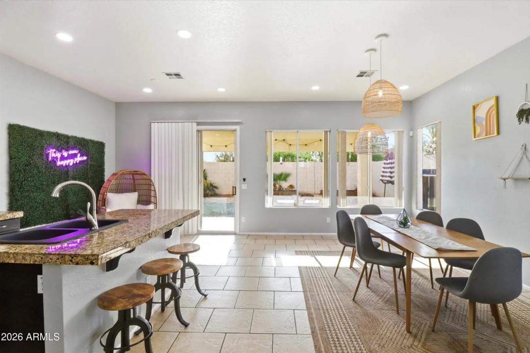 Real Estate Picture 12