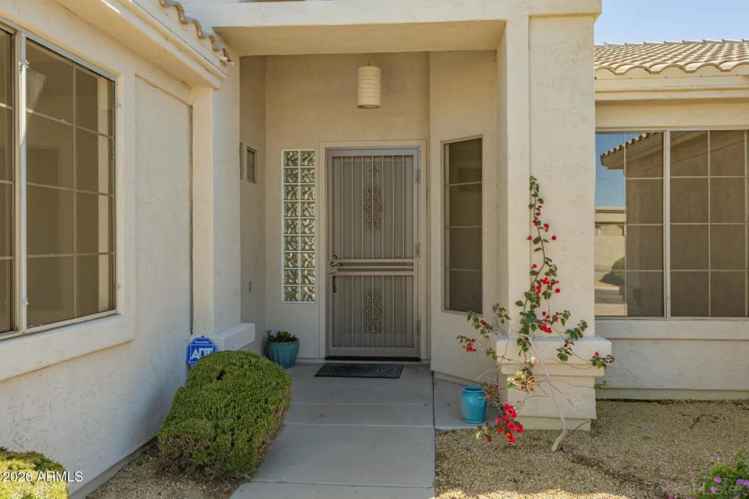 Real Estate Picture 4