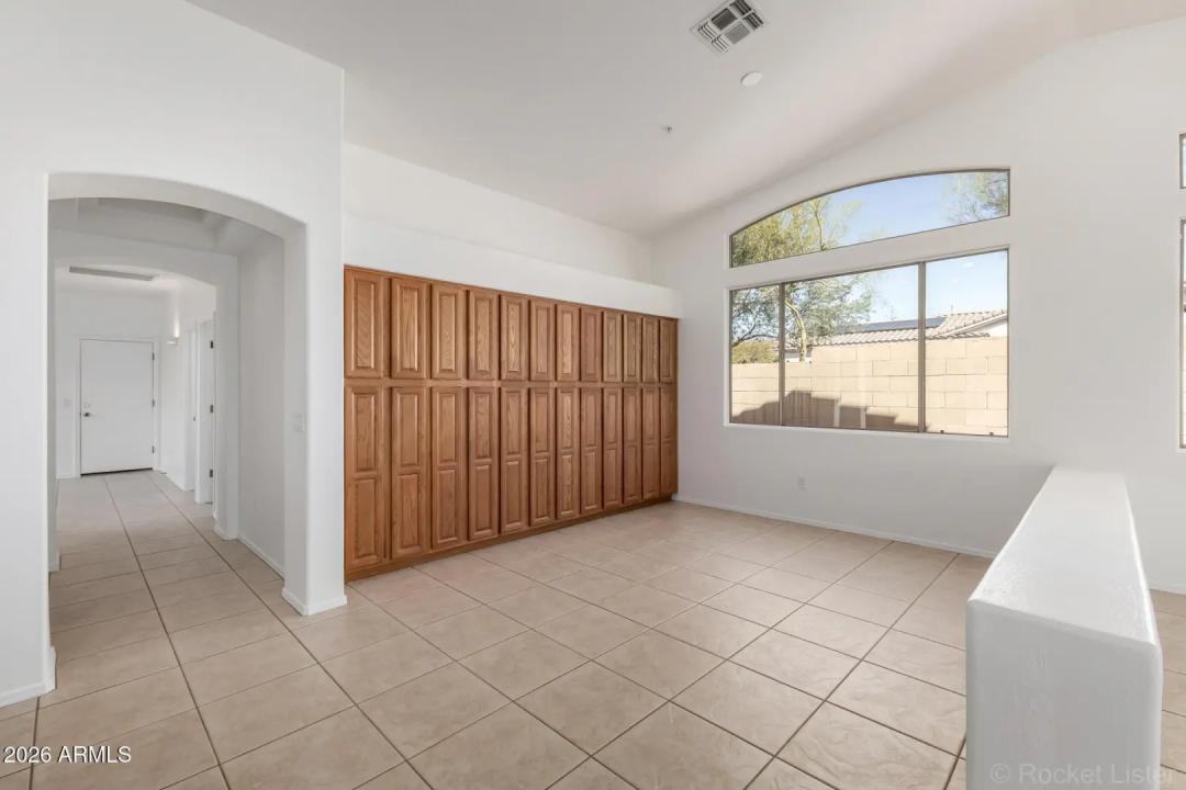 Real Estate Picture 19