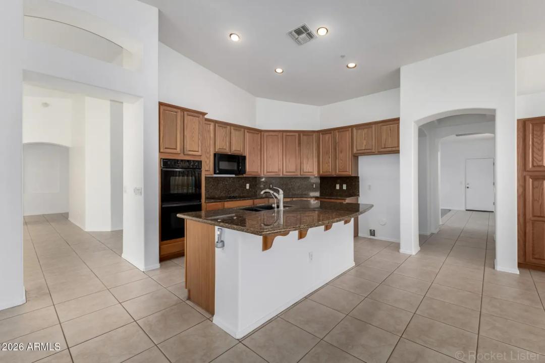 Real Estate Picture 20