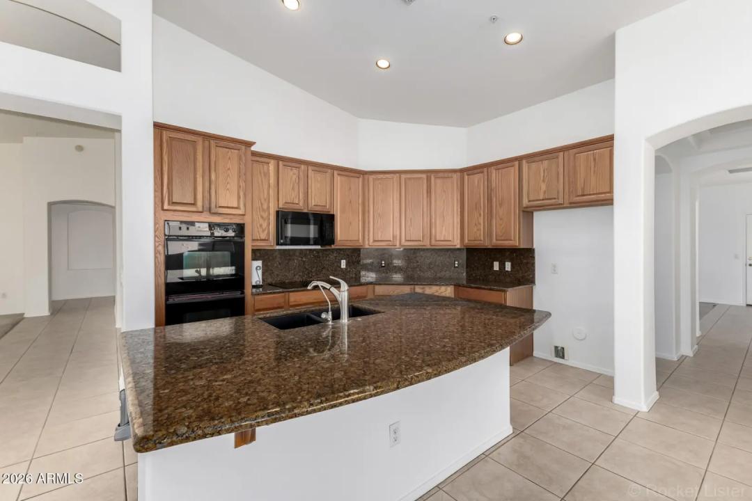 Real Estate Picture 21