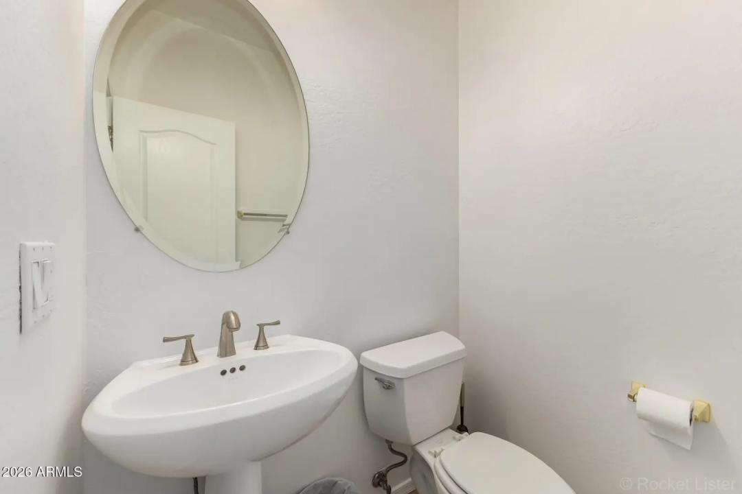 Real Estate Picture 25