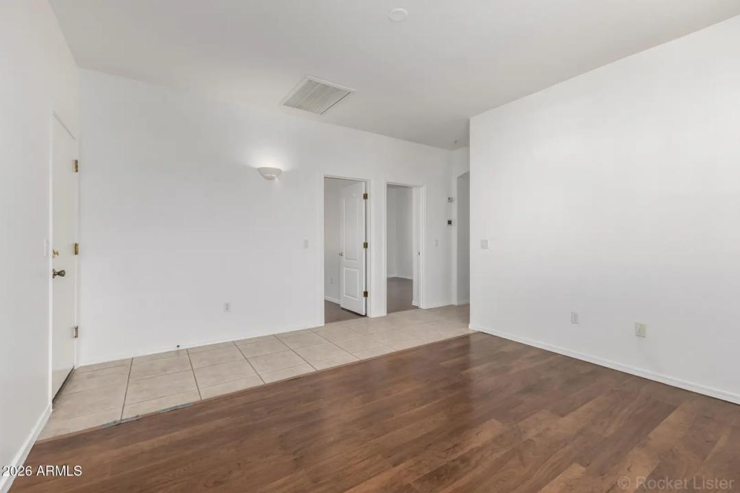 Real Estate Picture 35