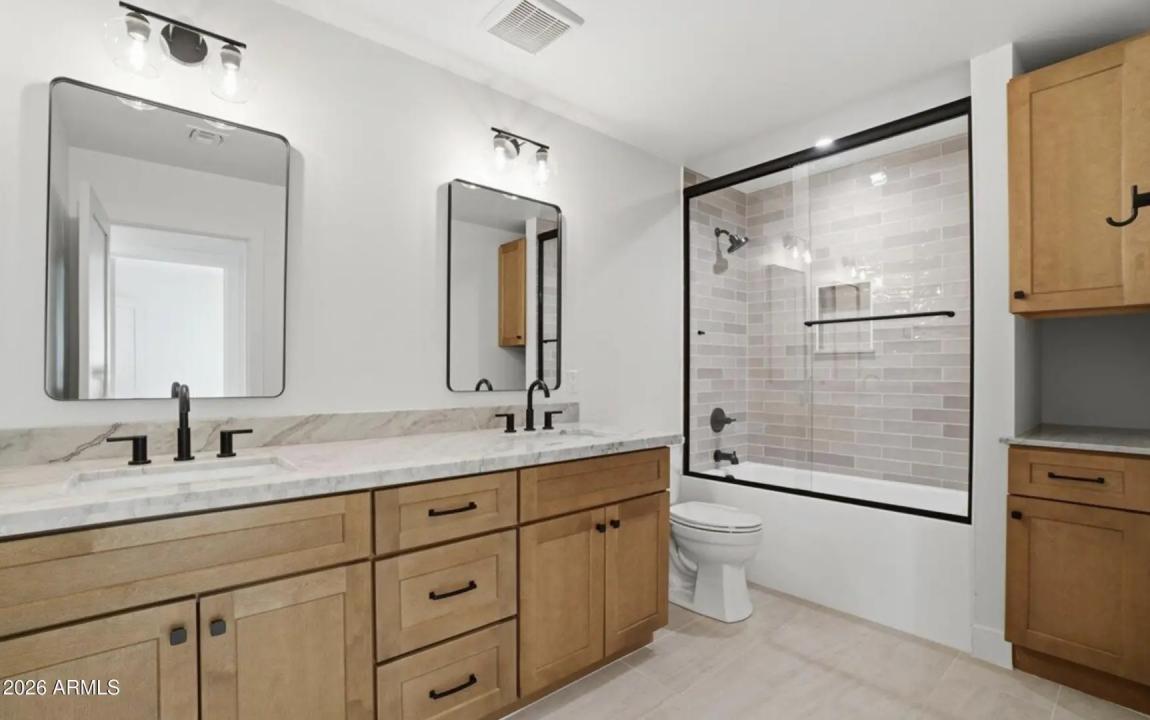 Real Estate Picture 23