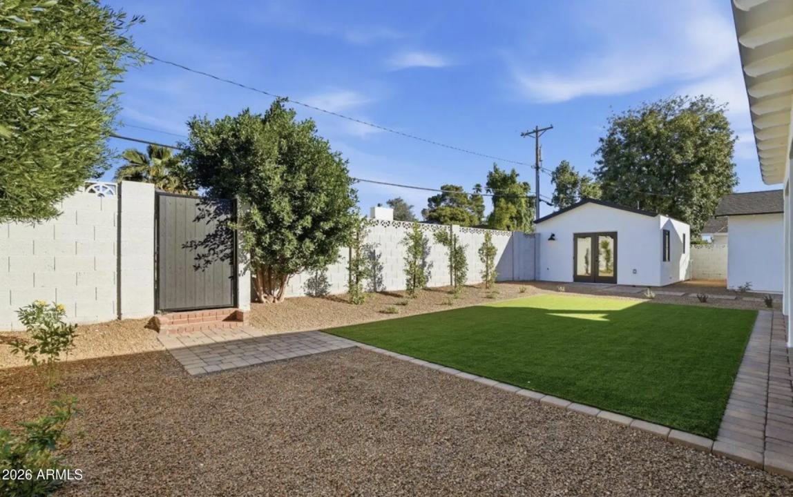 Real Estate Picture 28