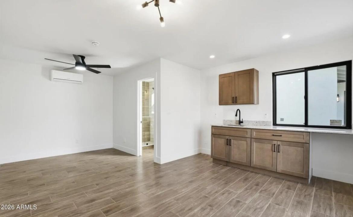 Real Estate Picture 30