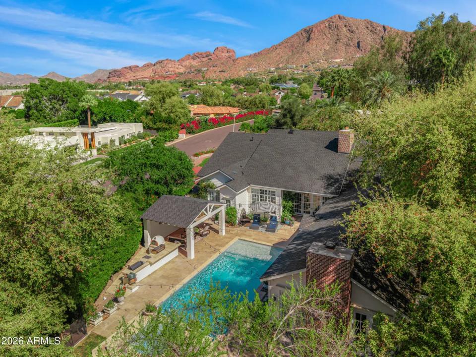 Real Estate Picture 7