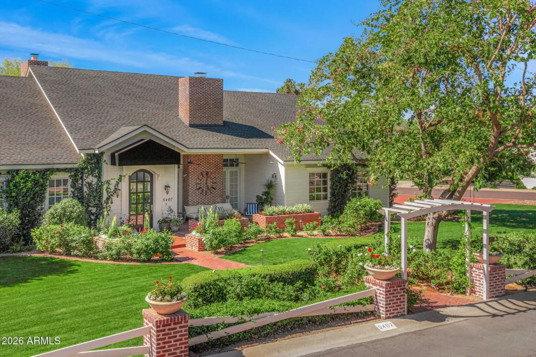 Real Estate Picture 12