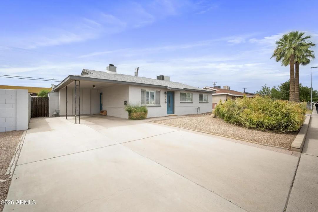 Real Estate Picture 8