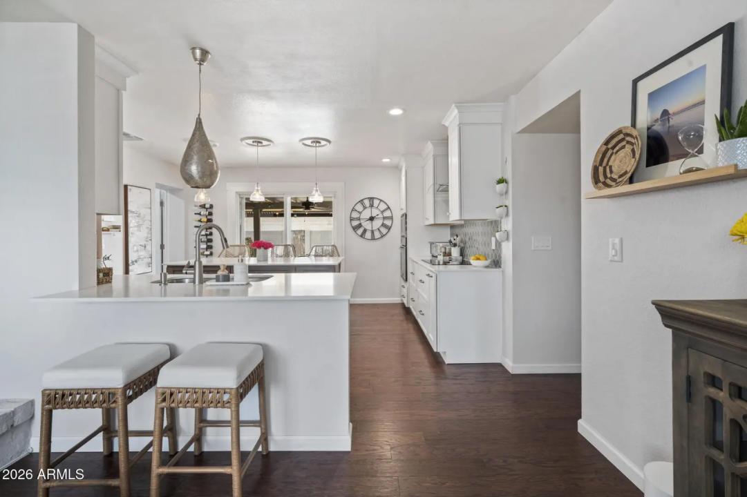 Real Estate Picture 5