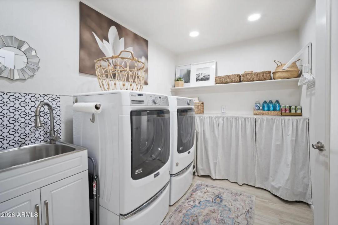 Real Estate Picture 12