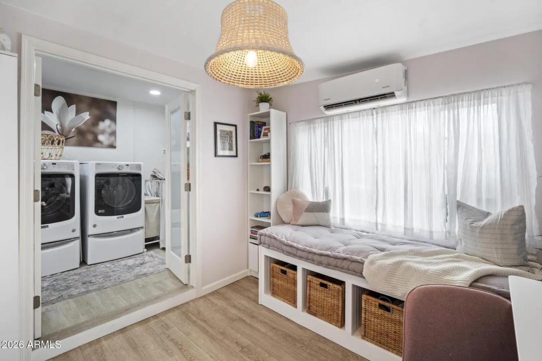 Real Estate Picture 14