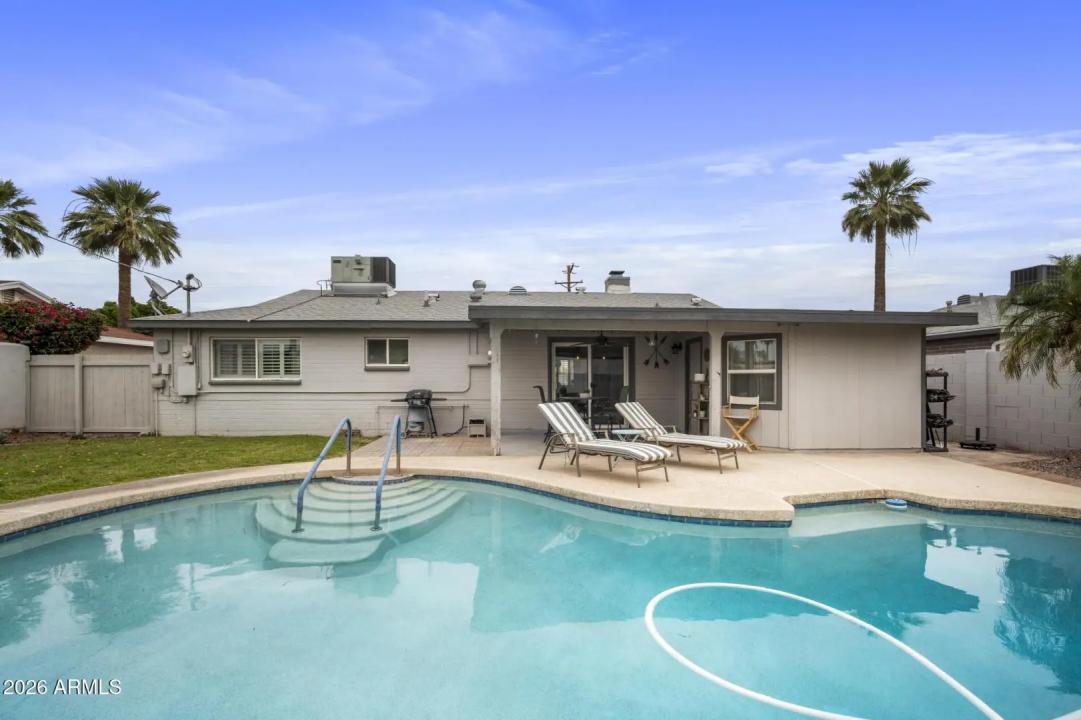 Real Estate Picture 25