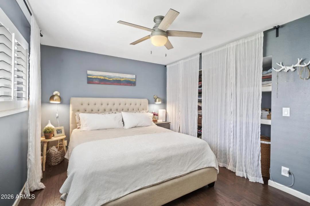 Real Estate Picture 18