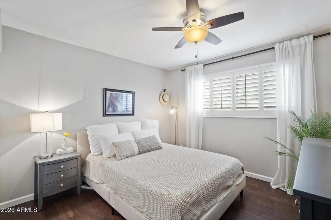 Real Estate Picture 22