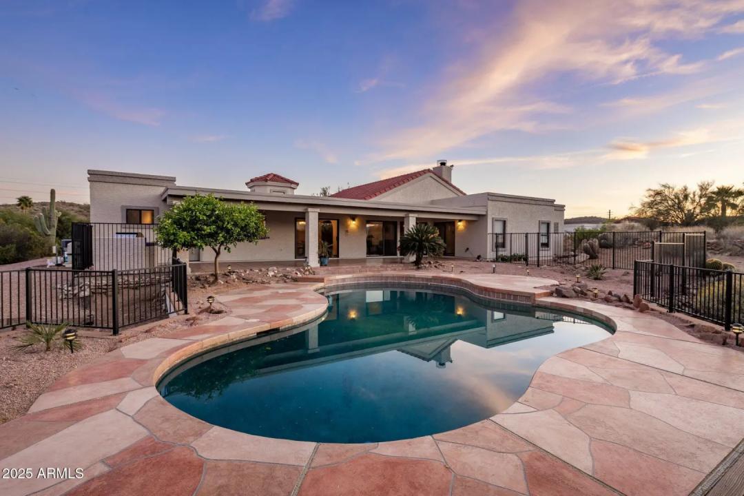 Real Estate Picture 1