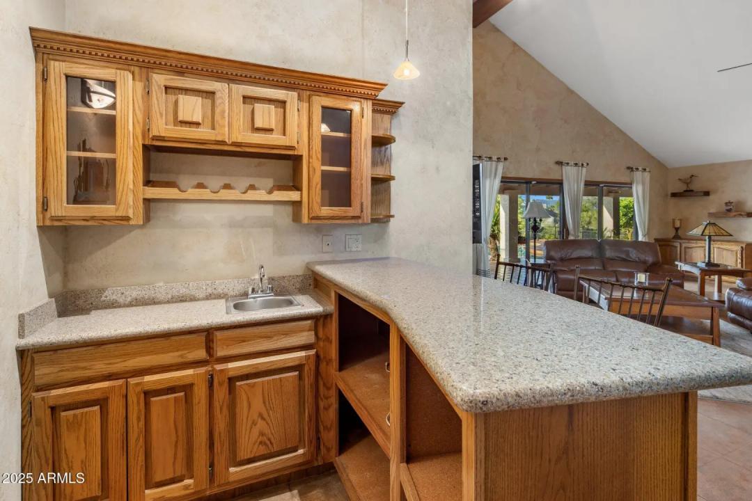 Real Estate Picture 6