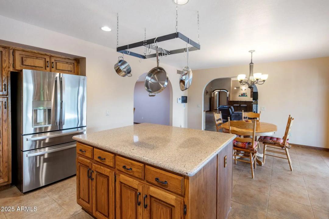 Real Estate Picture 11