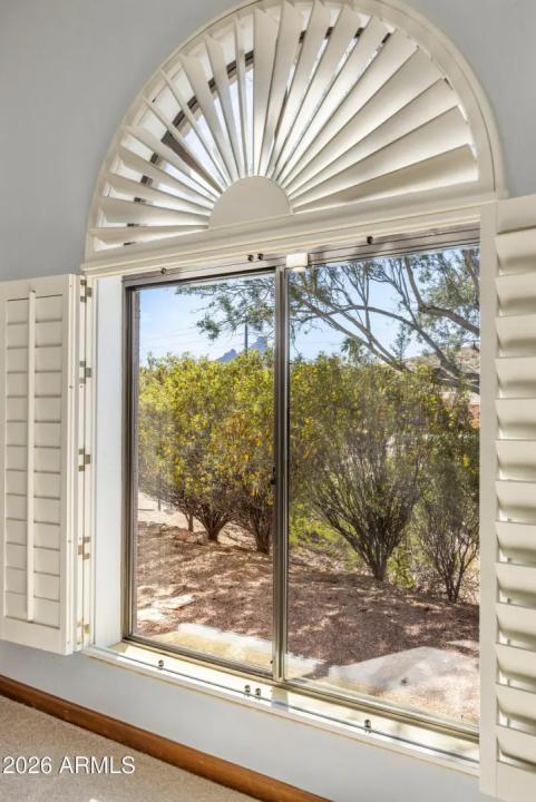 Real Estate Picture 24