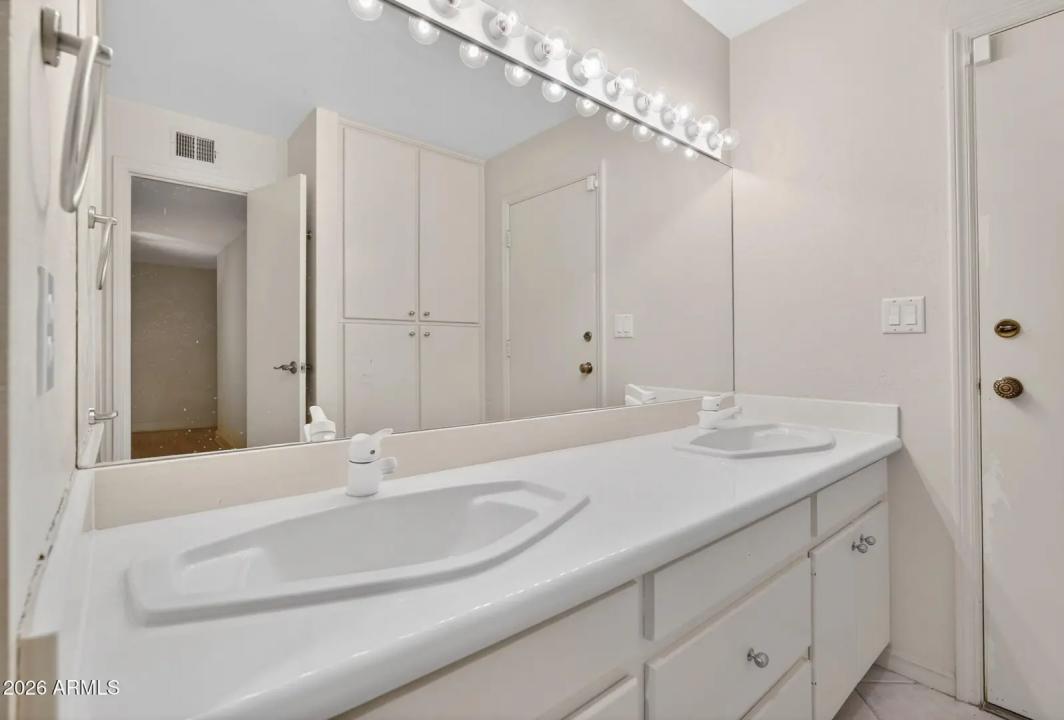 Real Estate Picture 44