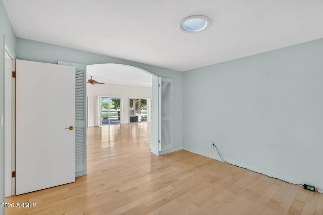 Real Estate Picture 18