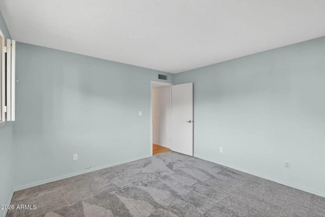 Real Estate Picture 42