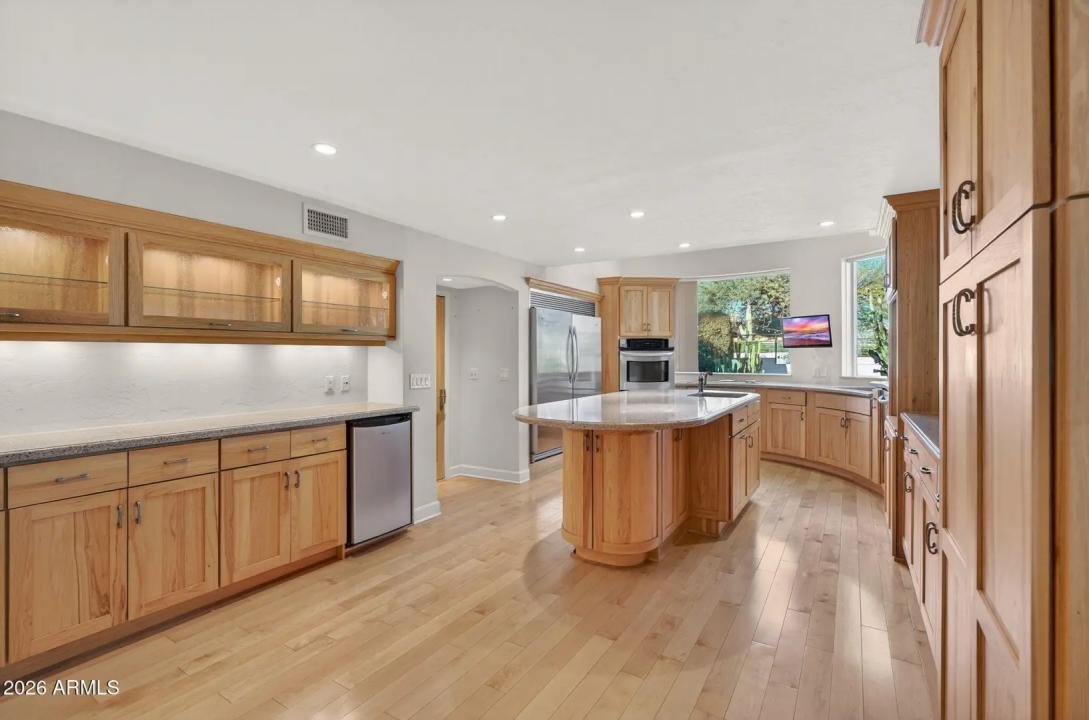 Real Estate Picture 25