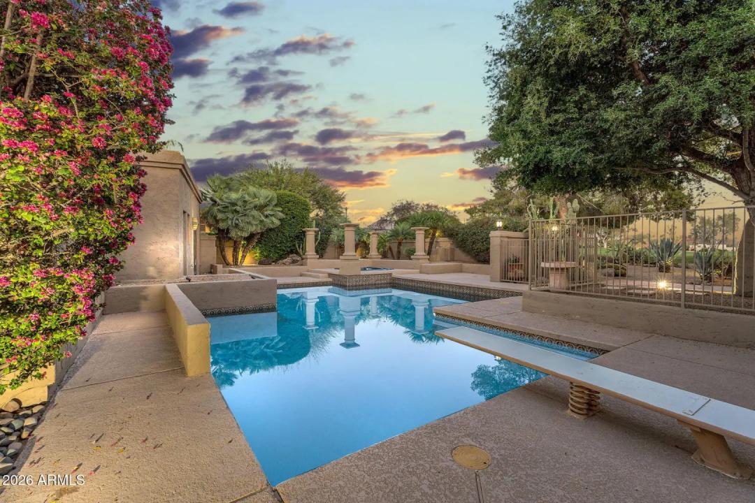 Real Estate Picture 5